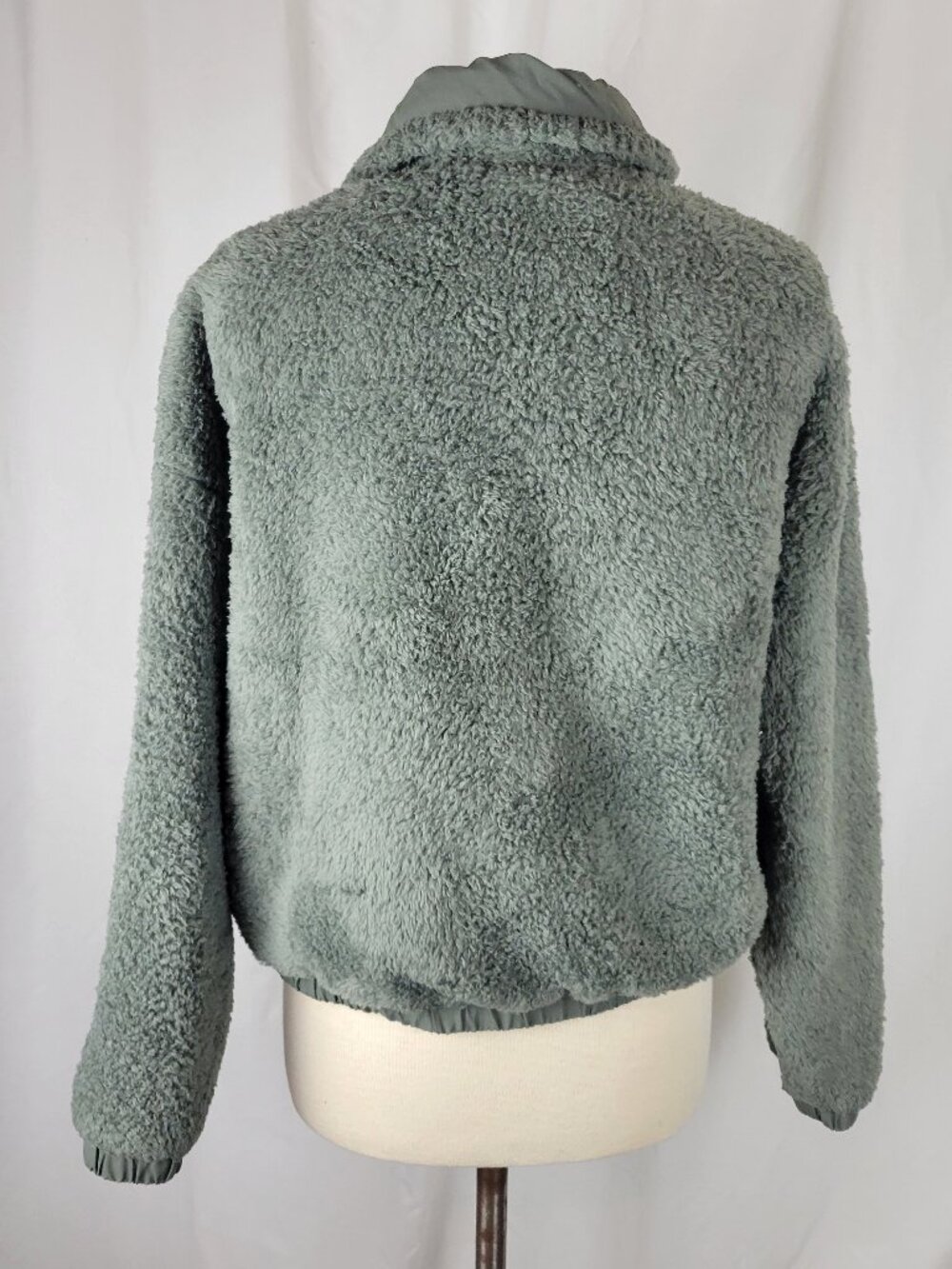 VUORI Green Full Zip Sherpa High Pile Fleece Jacket - Medium - Picture 4 of 10